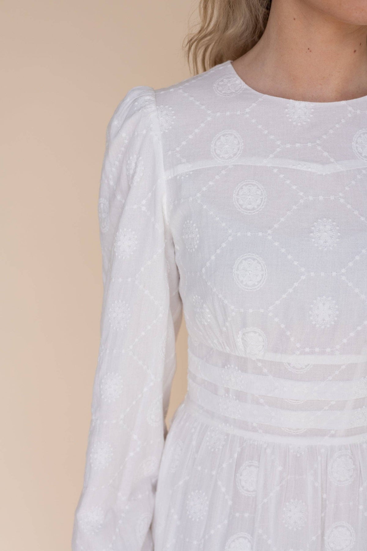 Karalyn Temple / Simple Wedding Dress