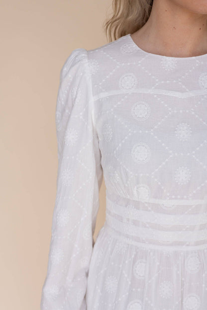 Karalyn Temple / Simple Wedding Dress